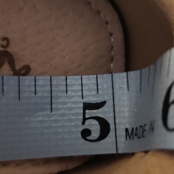 Black Mary Jane Heart Cut Out Detail Girls Toddler Dress Shoe 5.5 - Picture 14 of 16